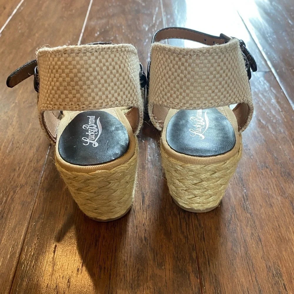NIB Lucky brand Kyndra Espadrille wedge 8.5